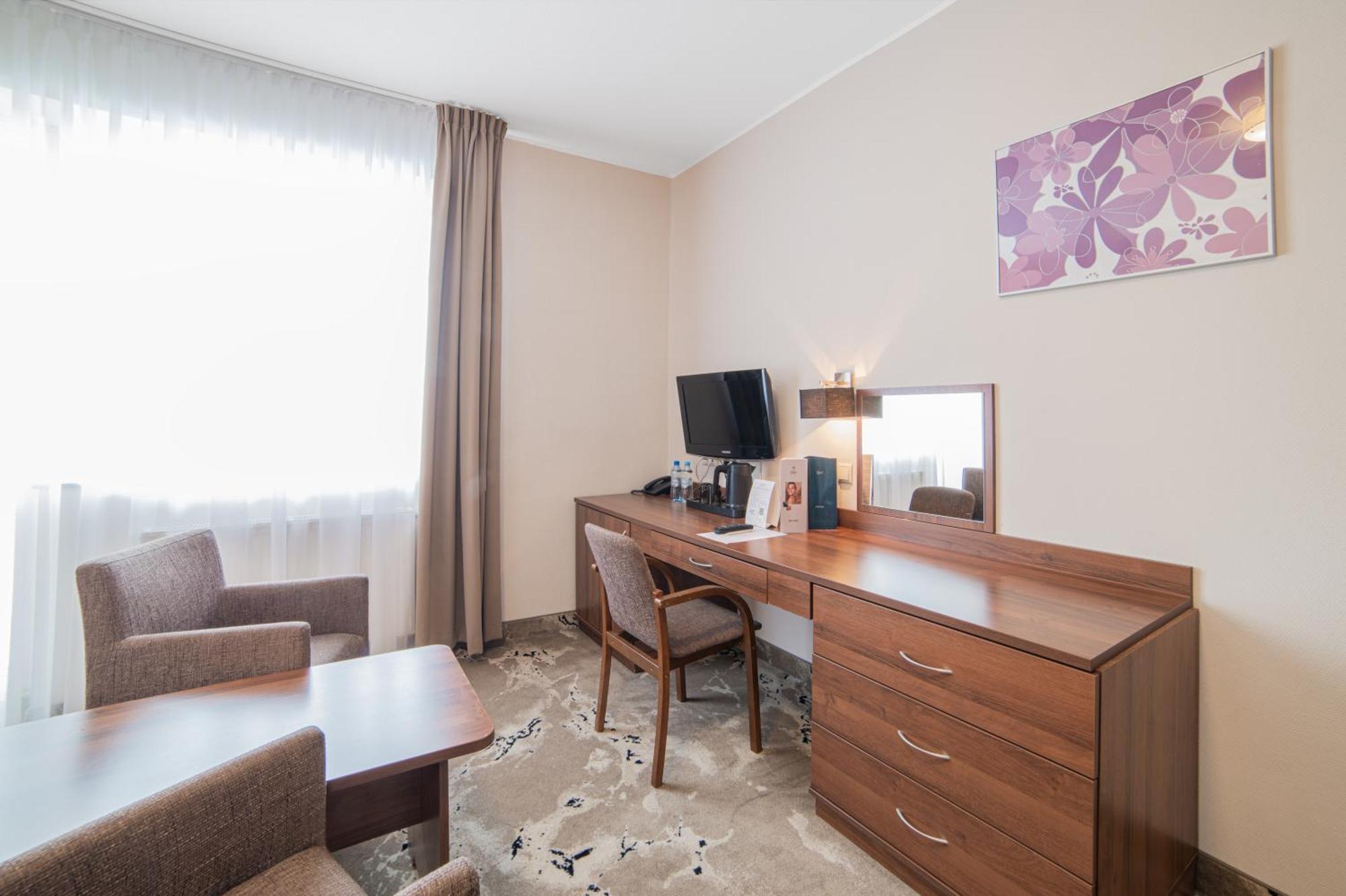 Hotel Astor Jastrzębia Góra Exterior foto